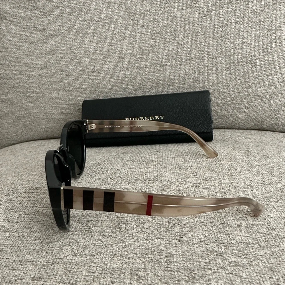 Burberry Black Round Sunglasses with Silver Bridge